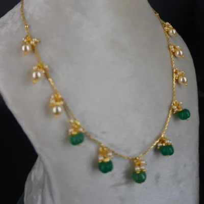 HK0341 Emarald Green Pumpkins & Pearl Necklace - Image 1