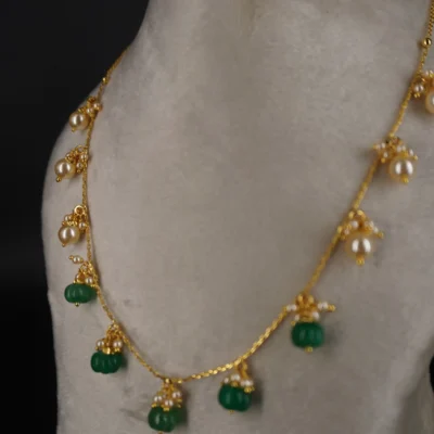 HK0341 Emarald Green Pumpkins & Pearl Necklace - Image 3