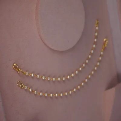 Single line Pearl earchain